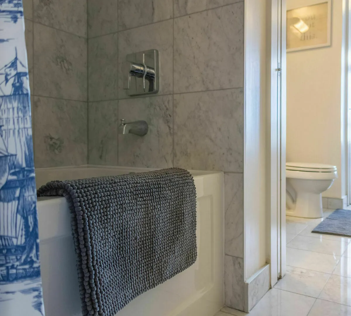 **** Hotel Aoc Suites - High-Rise Condo - Cn Tower View Toronto Canada
