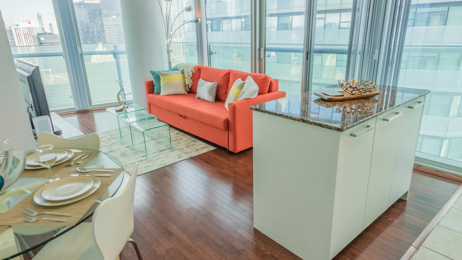 Aoc Suites - High-Rise Condo - Cn Tower View Toronto